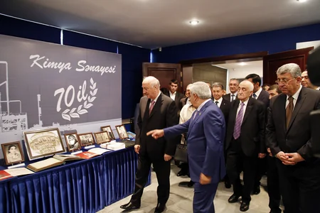 ​Rövnəq Abdullayev: Azərikimya SOCAR-ın tərkibinə verildikdən sonra böyük işlər görülüb