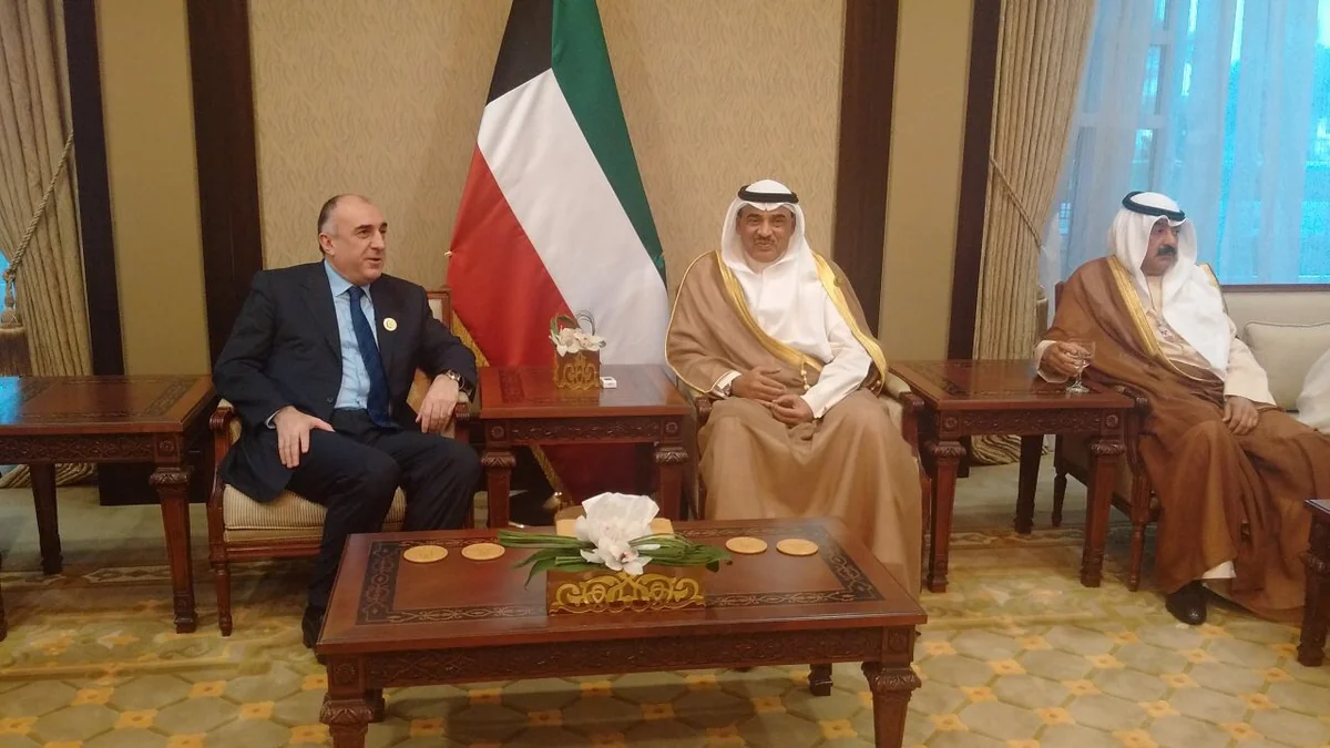 ​Elmar Məmmədyarov Küveytin XİN rəhbəri ilə görüşüb