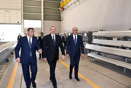 İlham Əliyev Bakıda yüksəkgərginlikli avadanlıqlar zavodunun açılışında iştirak edib - YENİLƏNİB