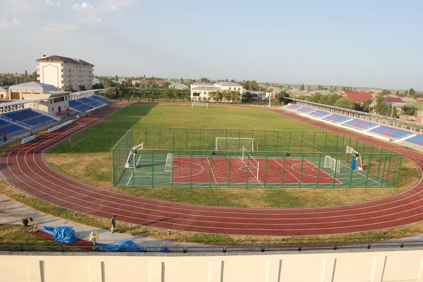 Beyləqanda yeni inşa edilən stadion uçub