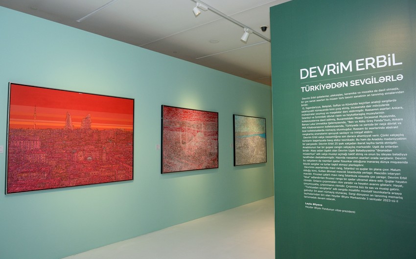 Heydər Əliyev Mərkəzində türkiyəli rəssam Devrim Erbilin sərgisi açılıb