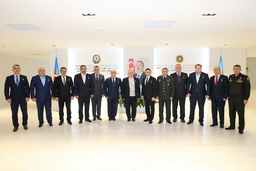 Milli qəhrəmanlar İlham Əliyevi yenidən Prezident seçilməsi münasibətilə təbrik ediblər