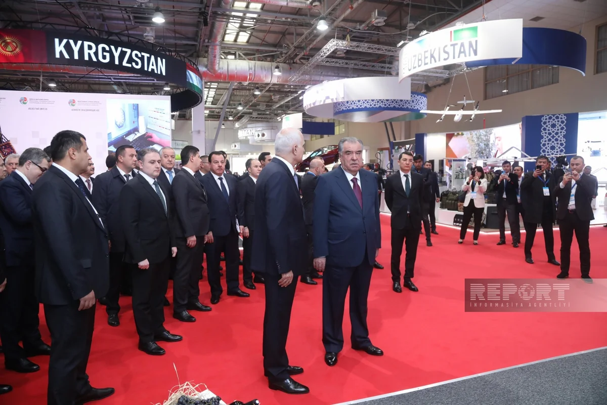Tacikistan Prezidenti SPECA sərgisini ziyarət edib