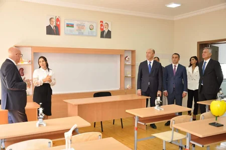 Biləsuvarda internat tipli məktəb-liseyin yeni binasının açılışı olub