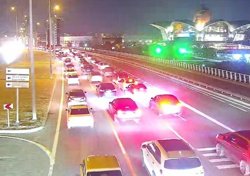Bakının tıxac olan yolları açıqlanıb - SİYAHI