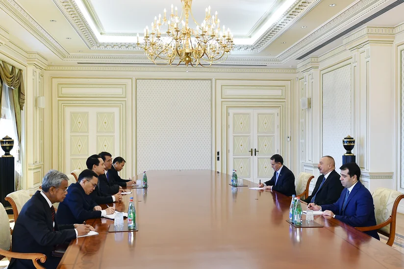 Президент Ильхам Алиев принял министра иностранных дел Лаоса