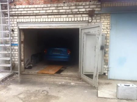 ​Kiyevdə avtomobil oğurluğu ilə məşğul olan 4 azərbaycanlı saxlanılıb