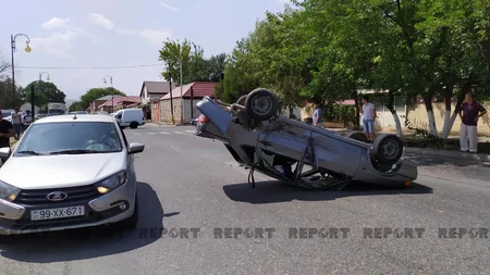 Qubada iki avtomobil toqquşub, xəsarət alanlar var