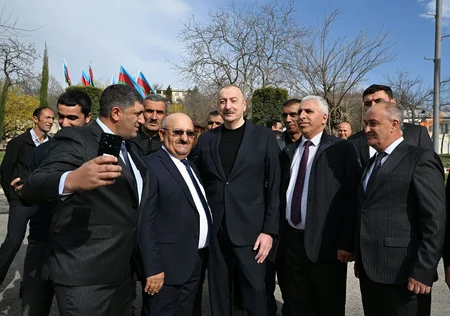 Prezident və birinci xanım Ağdərənin Həsənriz kəndində sakinlərlə birlikdə Novruz tonqalını alovlandırıblar - YENİLƏNİB