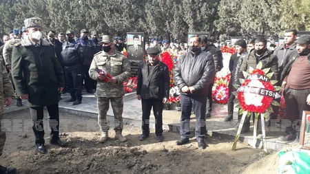 Yeni dünyaya gələn övladını görməyən şəhid kapitan dəfn edildi