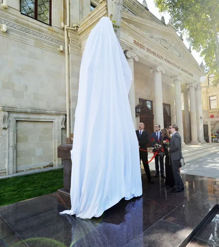 President attended opening of a monument to world-famous singer Rashid Behbudov - UPDATED