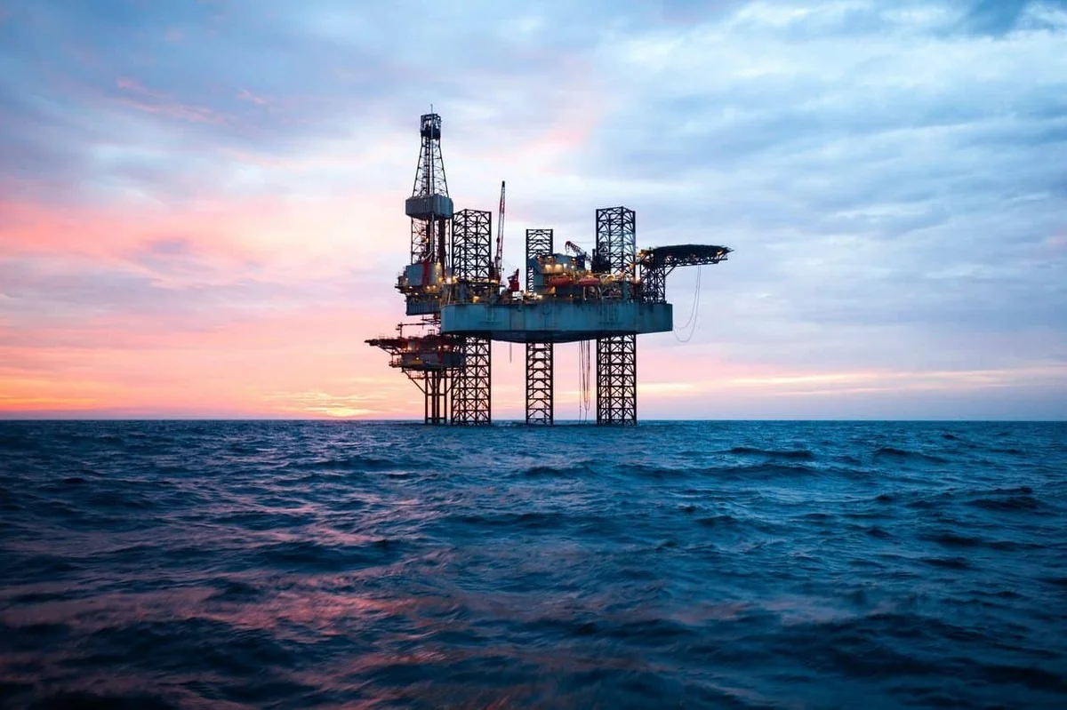 Azerbaijani oil price goes down