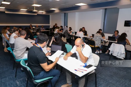 Italy's SWG S.P.A: Citizens actively participating in exit poll, 10,000 questionnaires already collected