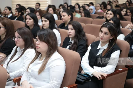 Gənc müəllimlərin forumu keçirilib, Prezidentə dəstək bəyanatı qəbul olunub