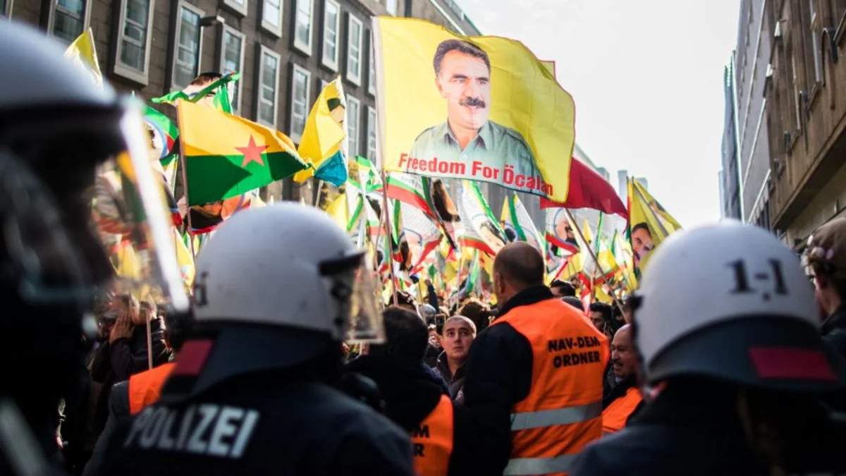 Almaniyada PKK tərəfdarlarının nümayişində polislə qarşıdurma olub, saxlanılanlar var