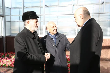 Memorial iştirakçıları Vüqar Həşimovun məzarını ziyarət ediblər