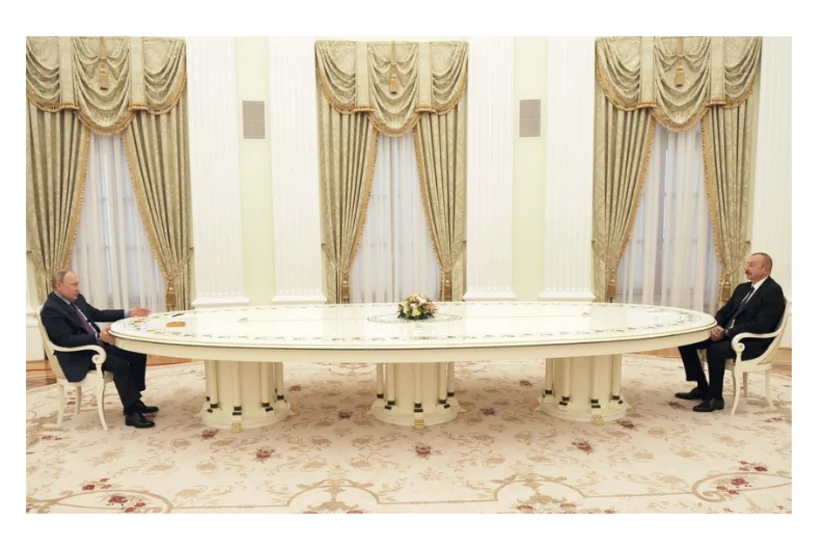 One-on-one meeting between Ilham Aliyev and Vladimir Putin gets underway