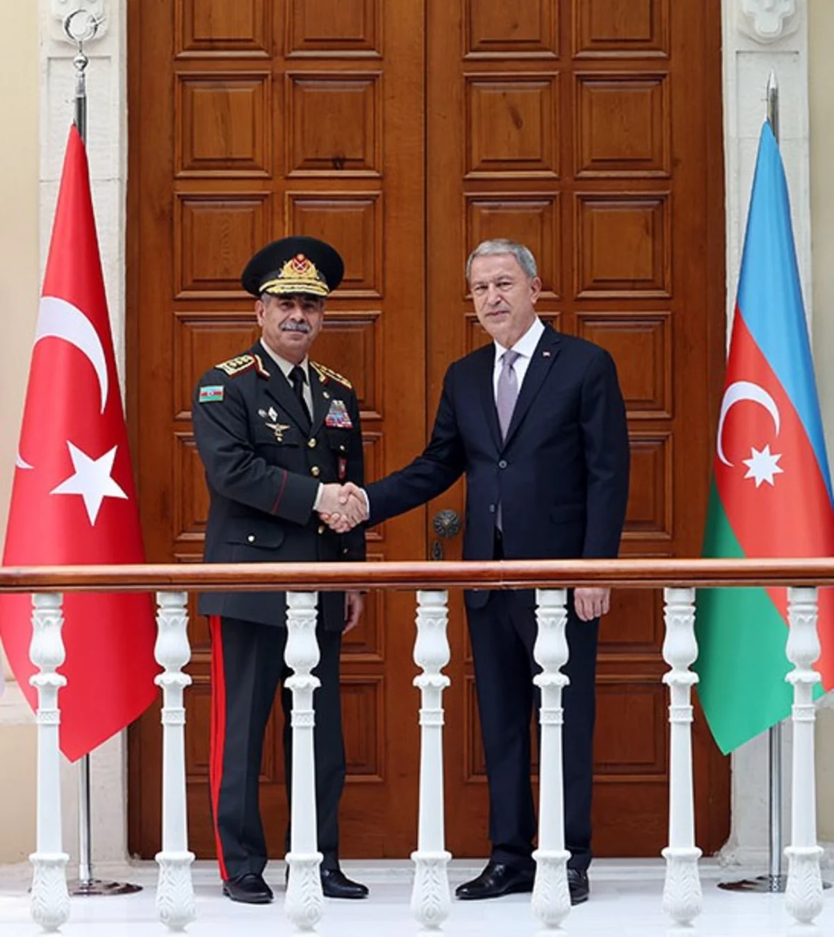 Hulusi Akar Türkiyənin Azərbaycanı dəstəklədiyini və daim yanında olduğunu bildirib