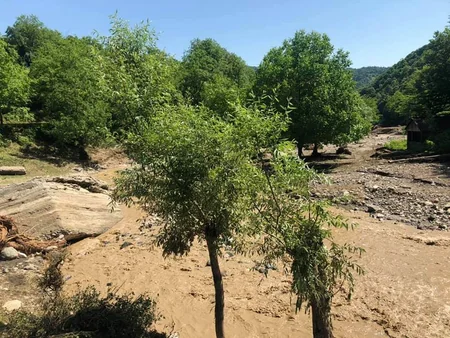 Gürcüstanda daşqın olub, 500 evlik kəndlə əlaqə kəsilib