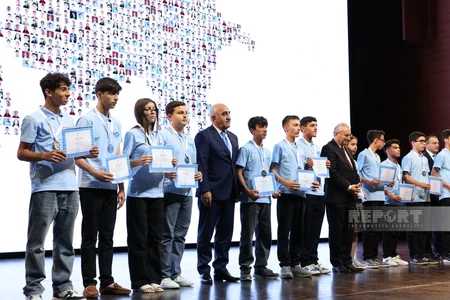 Respublika Fənn Olimpiadalarının qalibləri mükafatlandırılıb