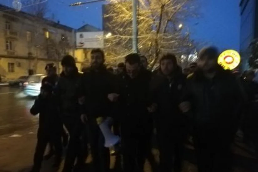 Организаторы акции протеста в Армении требуют ареста депутата