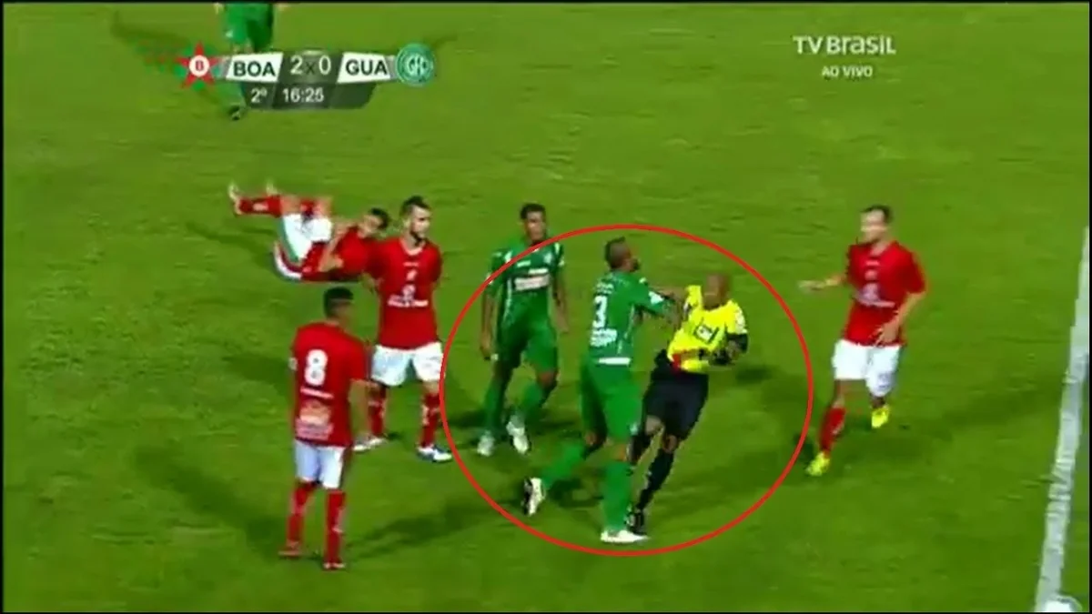 Paraqvayda polis hakimə hücum edən futbolçulara atəş açıb