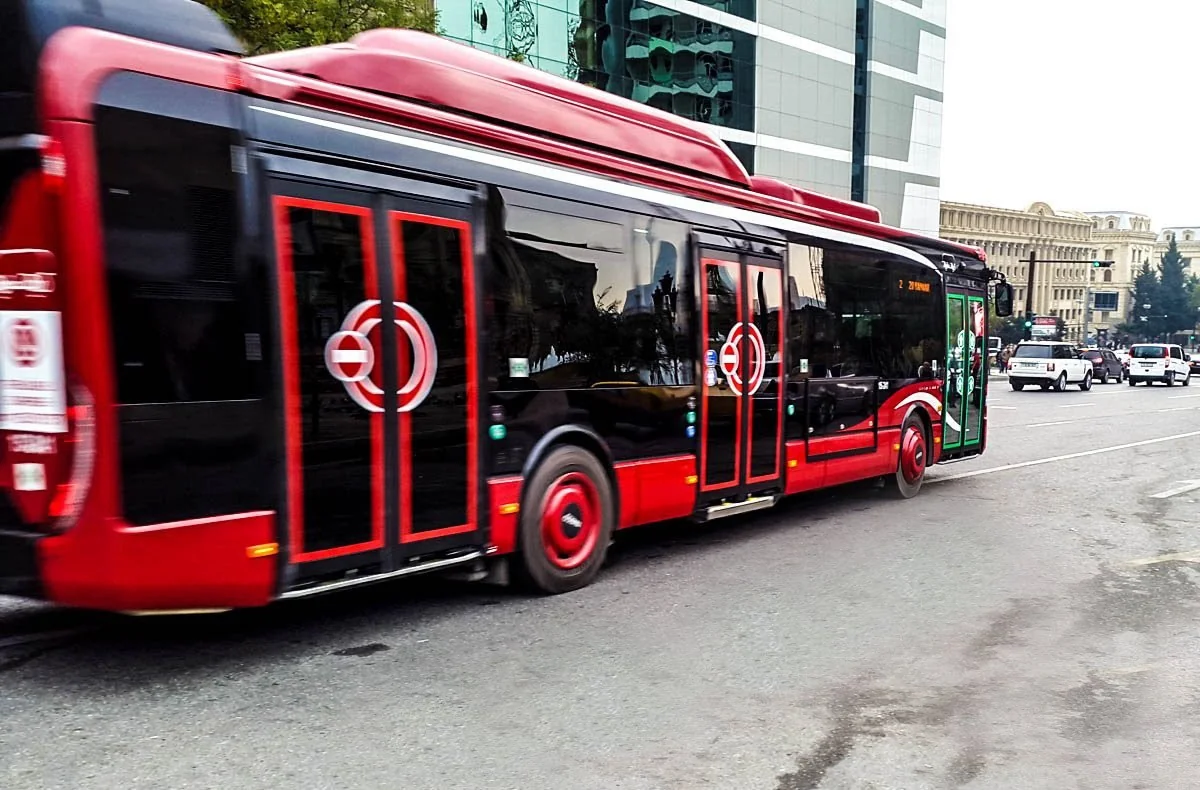 BakuBus avtobuslarının gecikmə ilə hərəkət etməsinə aydınlıq gətirib