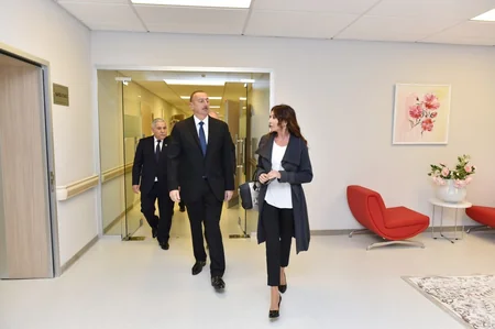 Azərbaycan Prezidenti Zərdab Rayon Mərkəzi Xəstəxanasında yaradılan şəraitlə tanış olub