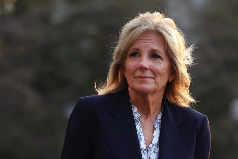 Жена Байдена назвала Трампа угрозой для женщин