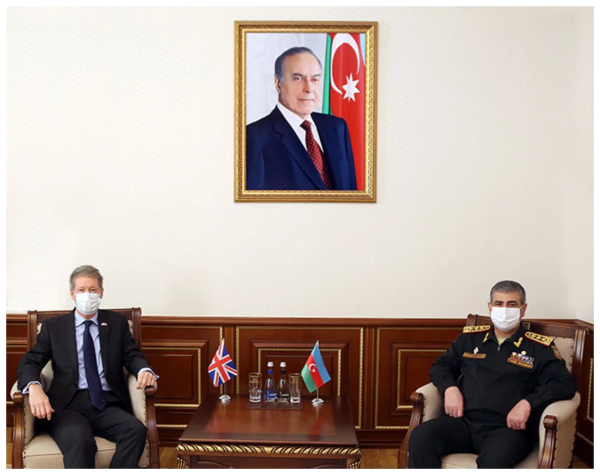 Azerbaijan, Great Britain mull issues of defense cooperation