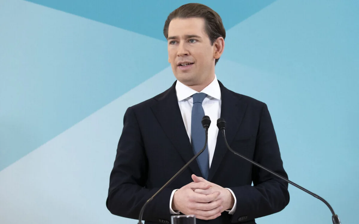 Экс-канцлер Австрии выпустил мемуары «Поговорим о политике»