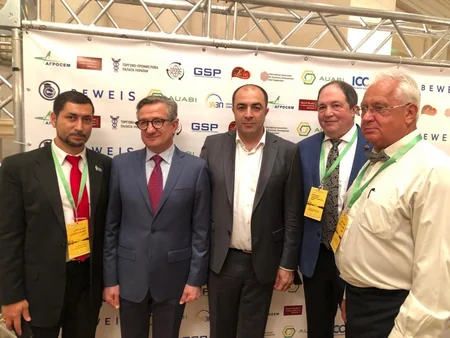 Səudiyyə şəhzadəsi Kiyevdə Azərbaycan diaspor rəhbəri ilə birgə sərmayələri müzakirə edib