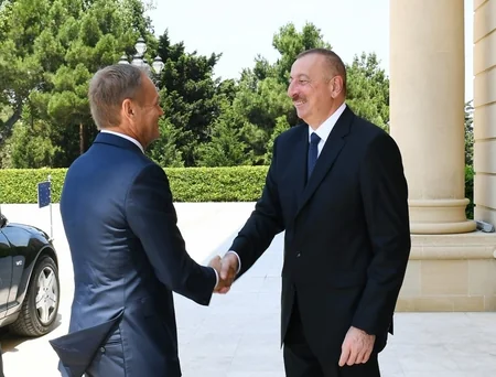 President Ilham Aliyev and President of European Council Donald Tusk held one-on-one meeting