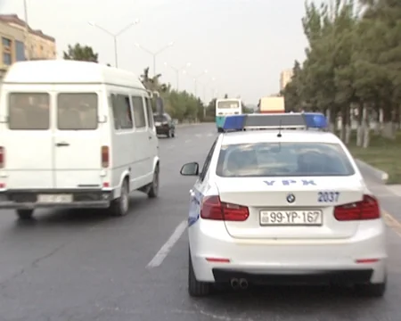 Sumqayıtda qadının çantasını soyğunçuluq yolu ilə alan şəxs hadisə yerində tutulub
