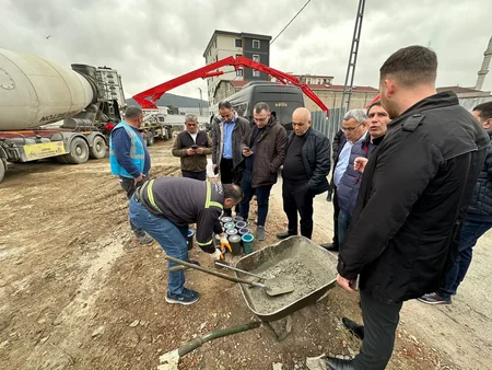 FHN-in bir qrup əməkdaşı Hatayda zəlzələnin fəsadları ilə tanış olublar
