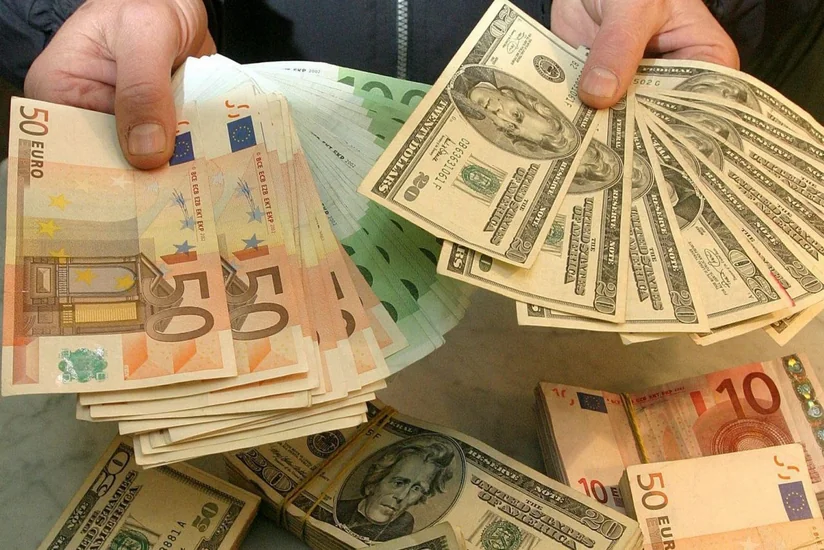 Bakının mərkəzindəki exchangelərdə nağd dollar qıtlığı yaranıb