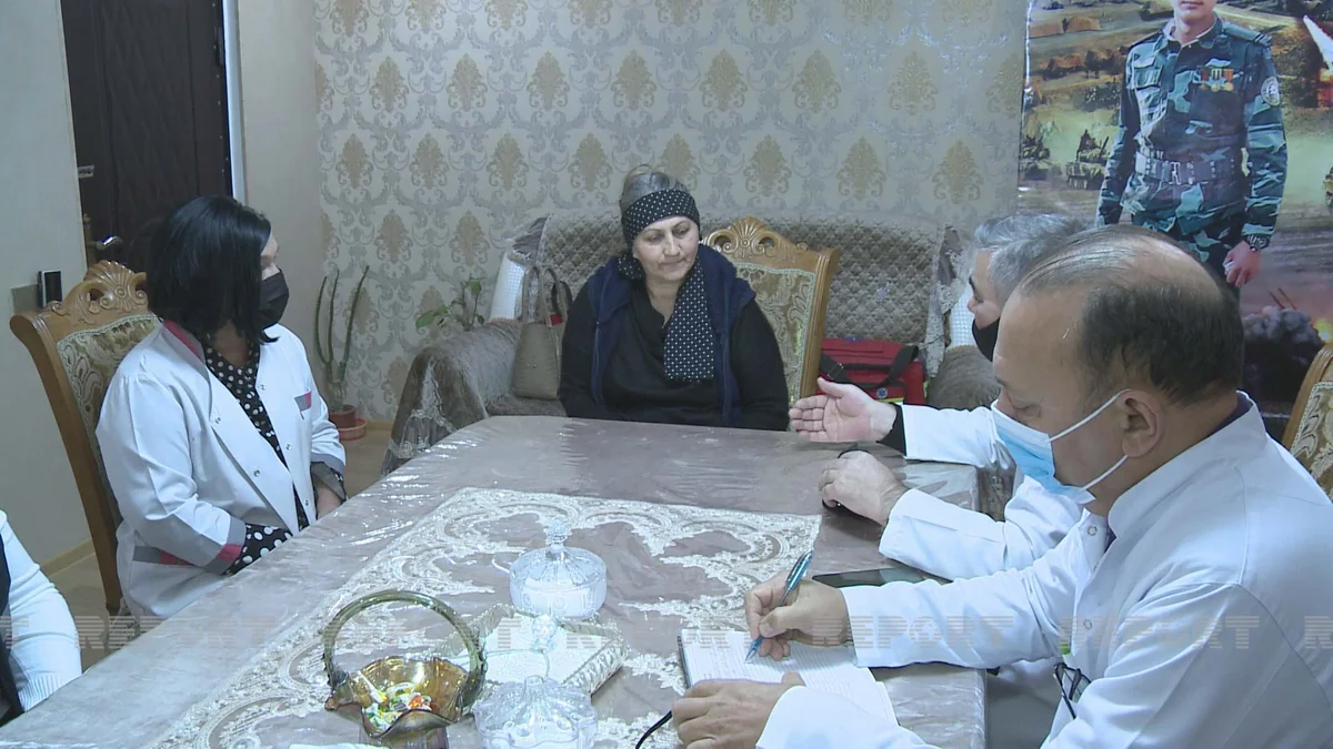 Yevlaxda şəhid ailəsi üzvlərinə yaşadıqları evdə tibbi xidmət göstərilib