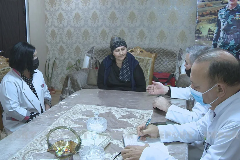 Yevlaxda şəhid ailəsi üzvlərinə yaşadıqları evdə tibbi xidmət göstərilib