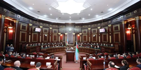 Yeni təyin olunmuş hakimlər and içiblər