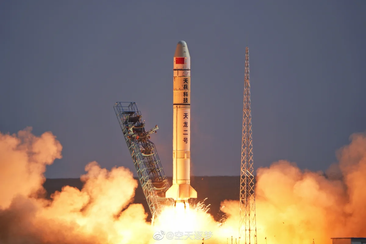 Китайская компания Space Pioneer осуществила первый запуск новой ракеты Тяньлун-2
