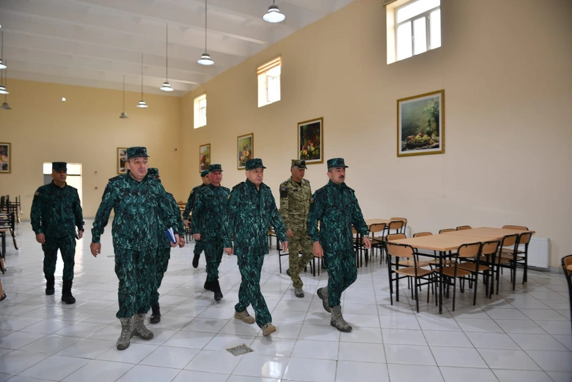 Помощник президента и начальник ГПС отправились на границу с Арменией