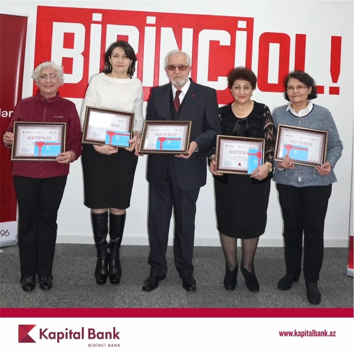 Kapital Bankda ahıl “Könüllülər”in də məzun günü keçirilib