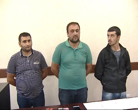Vətəndaşları məşhur şirkətlərə işə düzəltmək adı ilə dələduzluq edən şəxslər tutulub