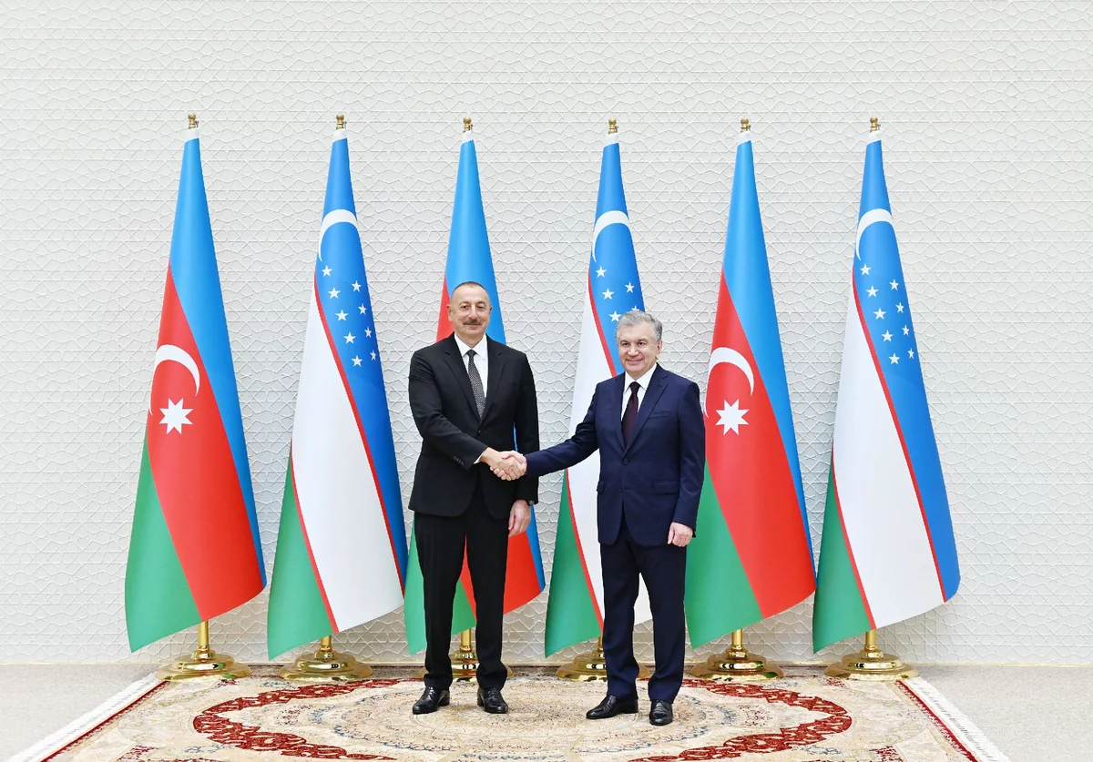 Özbəkistan və Azərbaycan prezidentləri arasında telefon danışığı olub