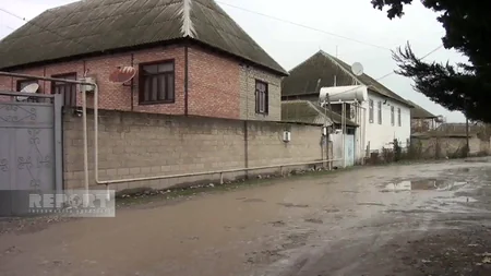 Ucarın Gəraybəyli kəndinin yolları acınacaqlı vəziyyətə düşüb, gediş-gəliş çətinləşib