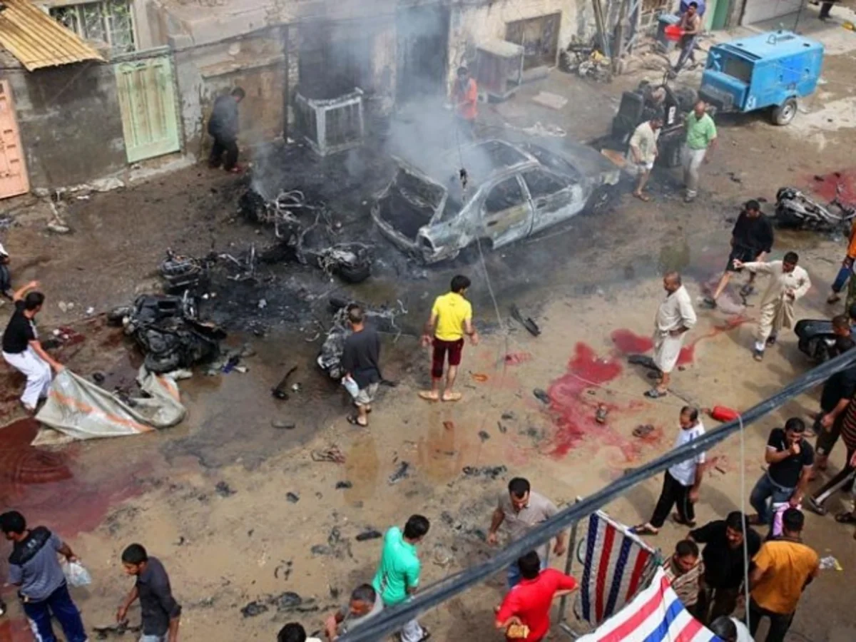 Bəhreyndə dini mərasim zamanı partlayış olub, 5 polis yaralanıb