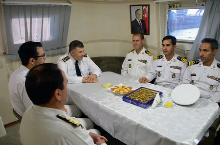 Azərbaycan hərbi dənizçilərinin İrana səfəri zamanı gəmilər qarşılıqlı ziyarət olunub