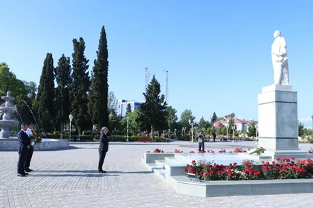 Kamran Əliyev vətəndaşların müraciəti ilə bağlı prokurorlara göstəriş verib