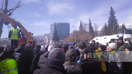 Xilasedicilərimiz Türkiyədə dağıntılar altında qalmış 6 nəfərin meyitini və bir yaralını çıxarıb - YENİLƏNİB
