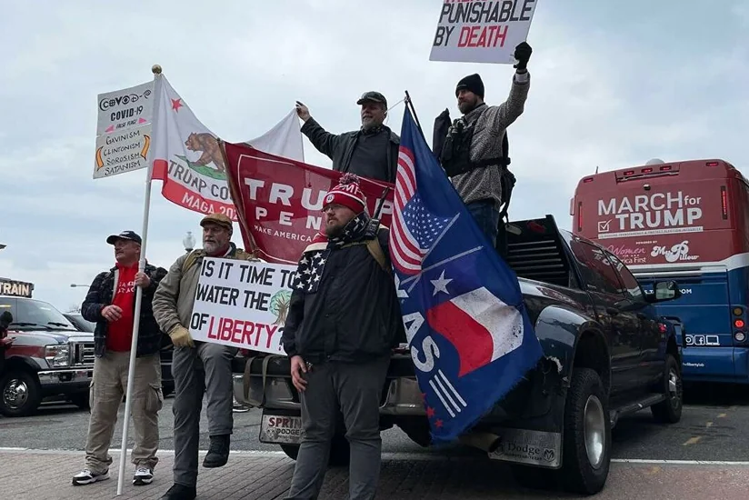 В Вашингтоне протестуют десятки тысяч сторонников Трампа